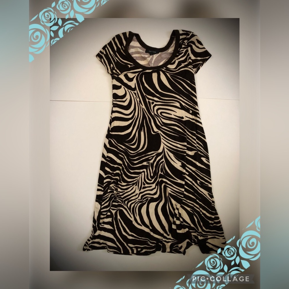 (2)Karen Kane Black and cream dress